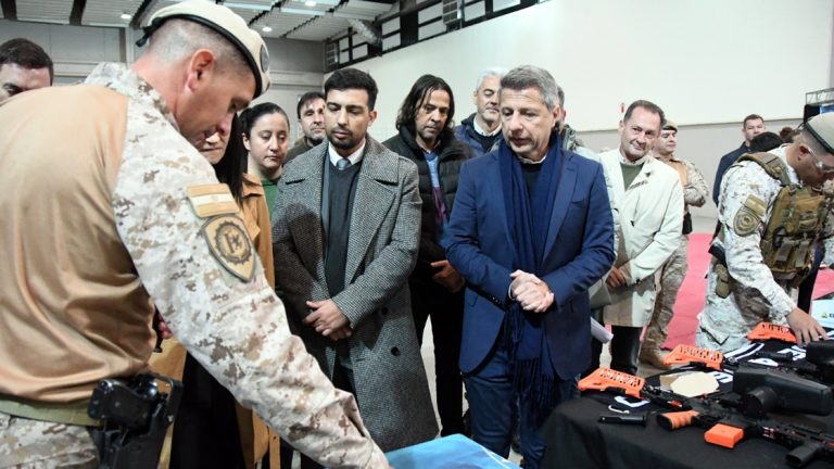 Continúan las capacitaciones sobre el uso de armas menos letales al personal de la Guardia Local de Prevención y Convivencia