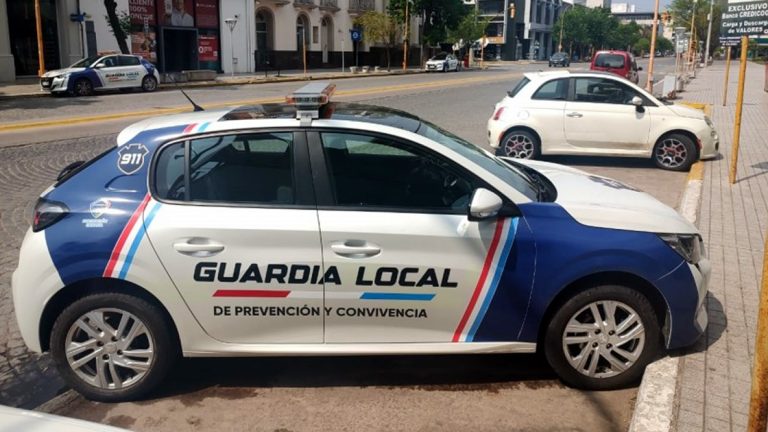 La Guardia Local de Prevención, Movilidad y Convivencia asistió a una joven que tuvo un cuadro de epilepsia en la vía pública