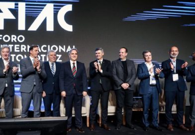 Llaryora destacó el potencial de la industria automotriz cordobesa en la apertura del FIAC