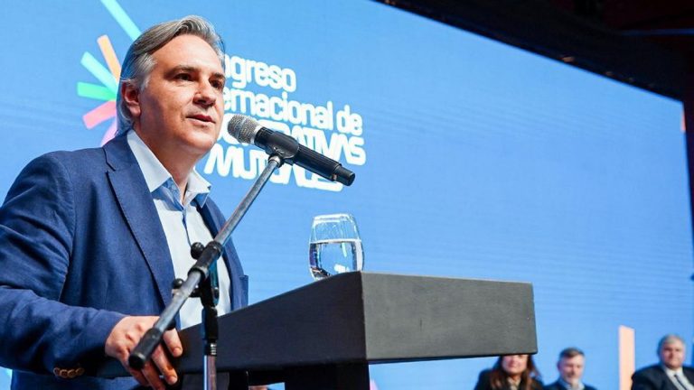 Llaryora: “La economía tiene que estar al servicio del hombre, y no el hombre al servicio de la economía”