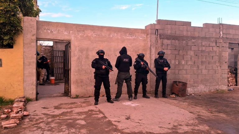 Frontera: Detuvieron a tres hombres y una mujer por microtráfico