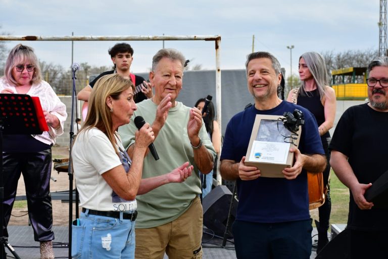 Bernarte compartió los festejos por el 50° aniversario del Barrio 9 de Septiembre