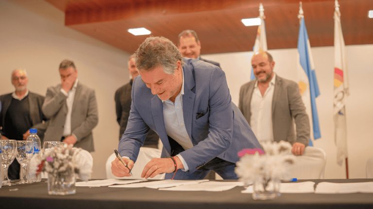 Más de $1.200 millones para fortalecer el sistema eléctrico de Las Varas y Saturnino Laspiur