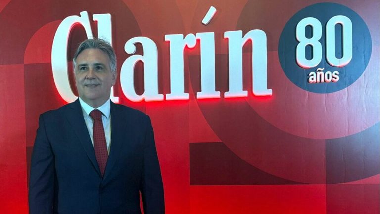Llaryora participó del 80° aniversario de Clarín