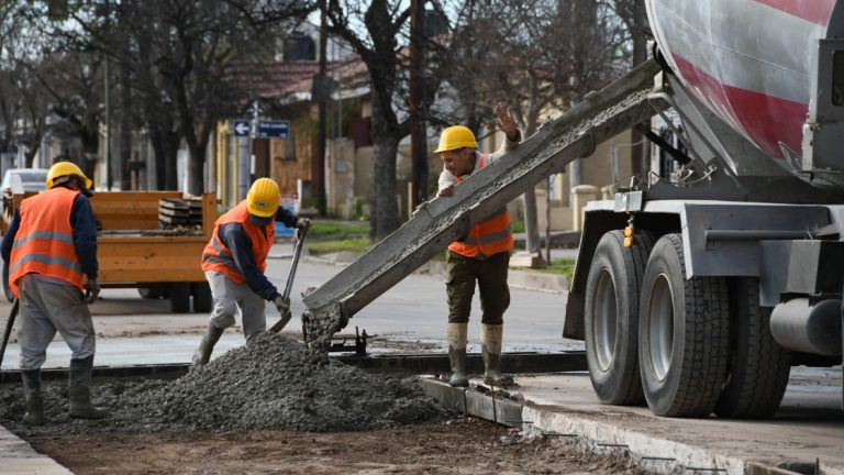 Concluyó la décima etapa del plan de bacheo de calles y reconstrucción de cordones de hormigón