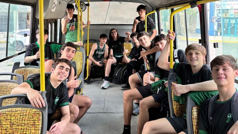 El municipio sigue promoviendo la participación con traslados gratuitos a espacios deportivos, educativos y culturales