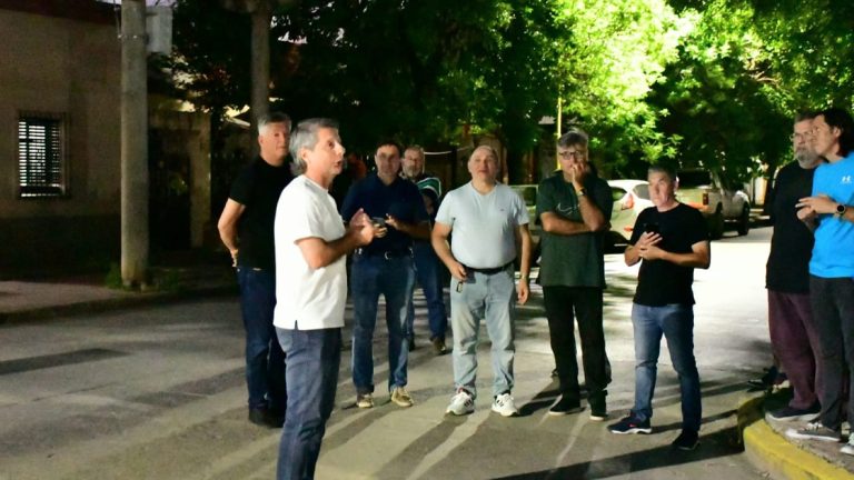 Los vecinos de barrio Iturraspe ya disfrutan de luces LED en el alumbrado público