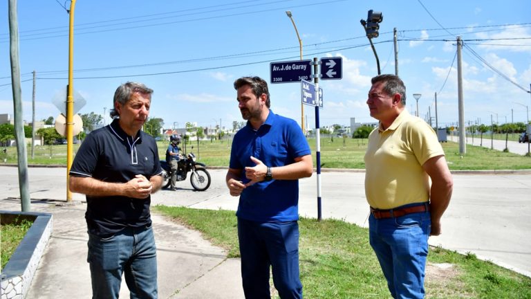 Ya funcionan los semáforos en la avenida Trigueros de Godoy en su intersección con Bv. Roca y Av. Juan de Garay