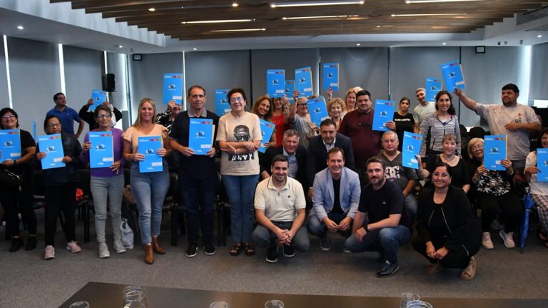 Se entregaron 33 escrituras del programa “Tu Casa, Tu Escritura”