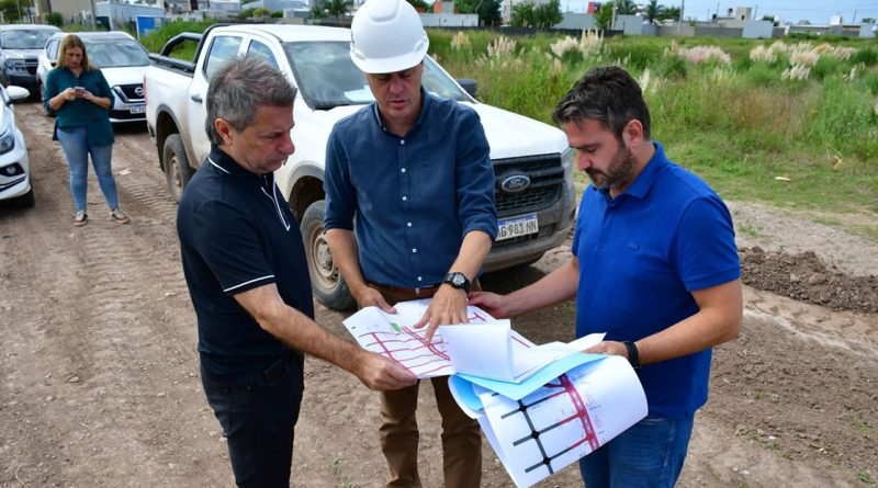 Bernarte supervisó el avance de obra en el Loteo “La Arbolada”