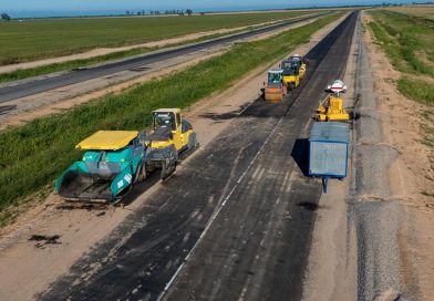 Autopista 19: Ya se colocaron capas de asfalto en 4 kilómetros de calzada