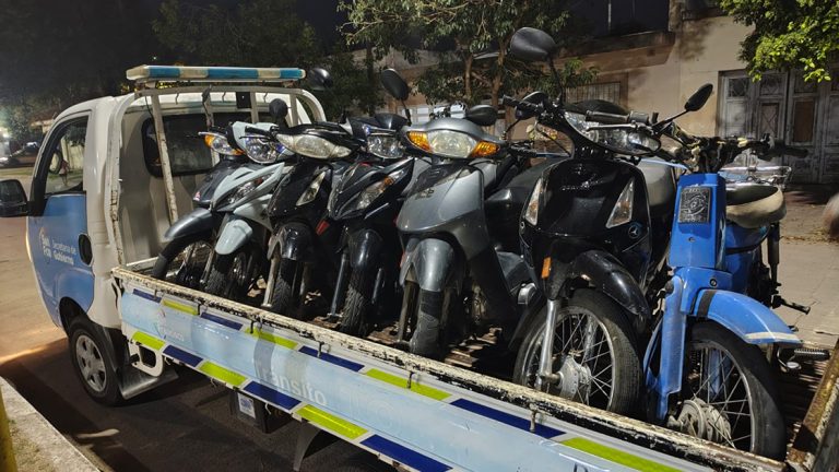 24 motocicletas retenidas por distintas infracciones en control interfuerzas