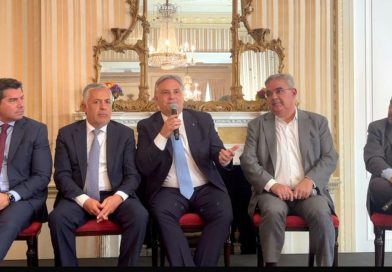 Llaryora en el Council of the Americas: “Es el momento de ponerse la camiseta de Argentina”