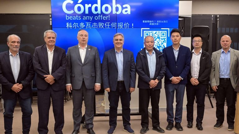 Llaryora recibió a empresarios chinos que buscan invertir en Córdoba