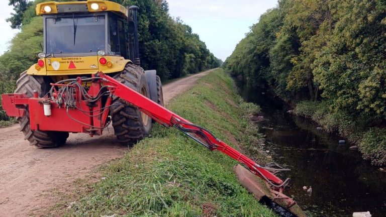 Detallan las tareas de mantenimiento permanente en canales de desagües pluviales de la ciudad