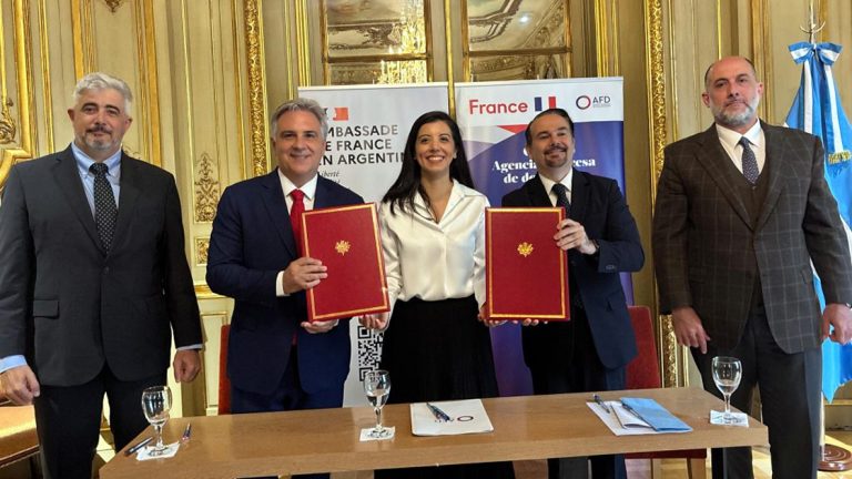 Córdoba accede a financiamiento internacional por €50 millones para modernizar hospitales públicos
