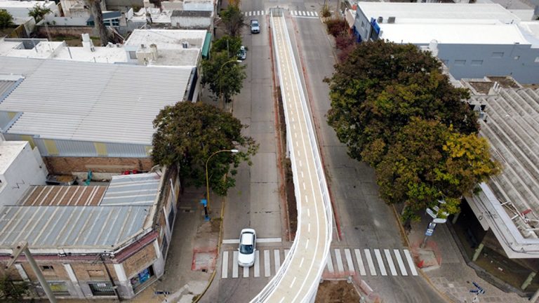 Bicisenda en altura y bulevarización: en su etapa final se concretan tareas de demarcación y pintura