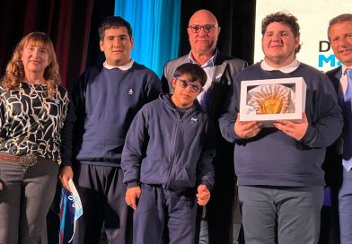 Más de 200 estudiantes de nuestra ciudad recibieron la Distinción “Manuel Belgrano”