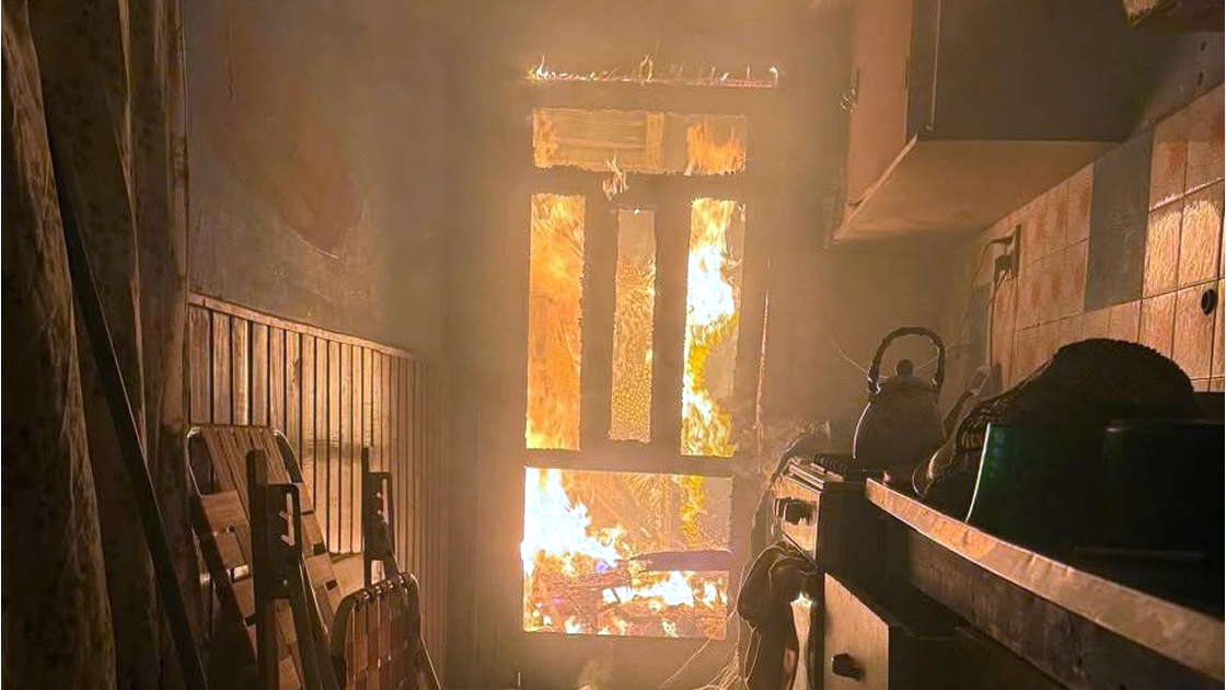 Bomberos sofocaron dos incendios en viviendas