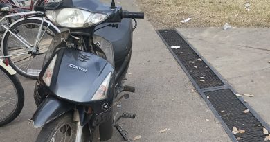 Recuperaron una motocicleta abandonada en el estacionamiento del Pingüino y dieron con su propietaria