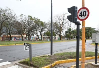 Quedó habilitado el semáforo peatonal en Avenida Cervantes y Falucho